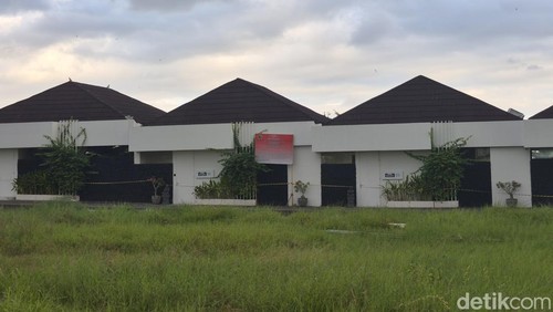 Green Flow Villa Ubud yang disegel karena melanggar alih fungsi lahan pertanian dan berada dalam kawasan suci.