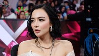 Penampilan Wika Salim saat ini. Makin cetar ya seusai menjalani beberapa perawatan? (Foto: dok Instagram wikasalim)