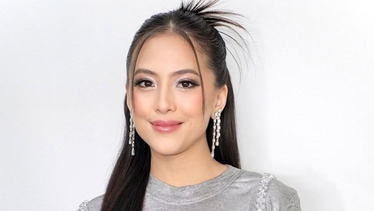 Titik Terendah Adhisty Zara