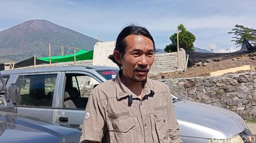 Agam Rinjani ketika diwawancara awak media di Sembalun Lombok Timur, Kamis (17/7/2025).