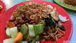 Sedapnya Bakmi Goreng Sambal Kacang Tersembunyi di Glodok