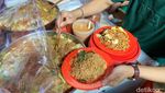 Sedapnya Bakmi Goreng Sambal Kacang Tersembunyi di Glodok