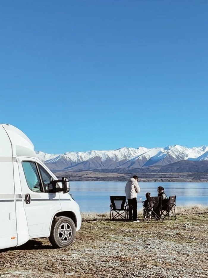 Citra Kirana Citra Kirana dan Rezky Aditya campervan.