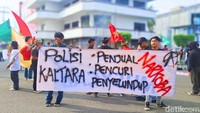 Sepanjang 2024, tercatat 140 personel Polda Kaltara melakukan pelanggaran disiplin dan etik. Pada Juli 2025, empat anggota Polres Nunukan, termasuk Kasatres Narkoba, ditangkap Mabes Polri karena diduga terlibat penyalahgunaan narkoba. Foto: Oktavian Balang/detikKalimantan