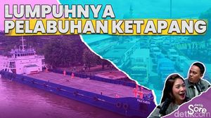 Larangan Kapal LCT Picu Kemacetan 5 Km di Ketapang