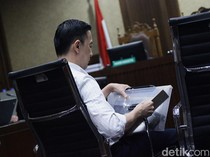 Video: Yang Dilakukan Tom Lembong Saat Divonis 4,5 Tahun Penjara