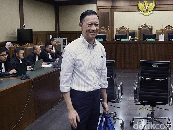 Ekspresi Tom Lembong di Sidang Vonis Kasus Korupsi Gula