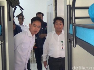 Wapres Gibran Tinjau Sekolah Rakyat di Solo, Beri Pesan ke Walkot-Kepsek