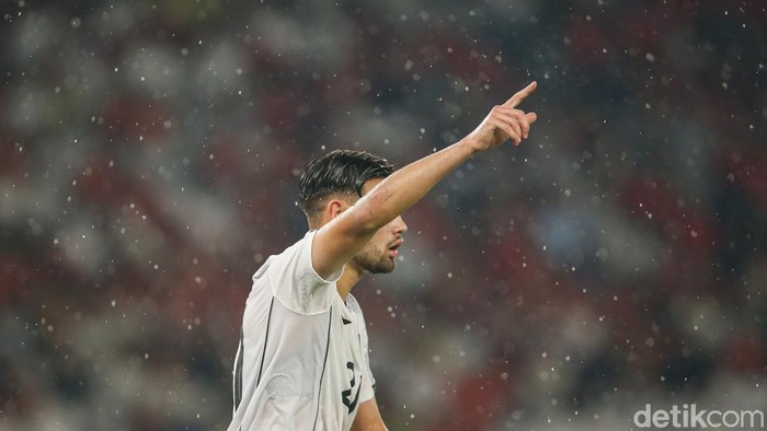 Timnas Indonesia U-23 menang 1-0 atas Filipina pada laga Grup A Piala AFF U-23 2025. Garuda Muda meraih tiga angka berkat gol bunuh diri Jaime Rosquillo. Laga Indonesia vs Filipina di lanjutan pertandingan Grup A Piala AFF U-23 2025 digelar di Stadion Utama Gelora Bung Karno, Jakarta, Jumat (18/7/2025) malam WIB.