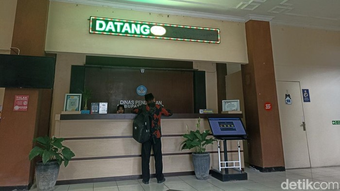 Kantor Dinas Pendidikan Kabupaten Blitar.