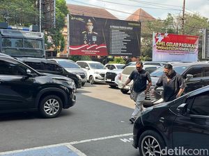King Abdi Penuhi Panggilan Polisi soal Viral Promosi Toko Miras Malang