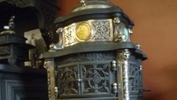 Sebuah kompor antik ditawarkan dengan harga jual mencapai Rp 266 juta. Menurut tanggal pembuatan yang tertera, kompor ini didesain pada  tahun 1890. Foto: Stoves.com