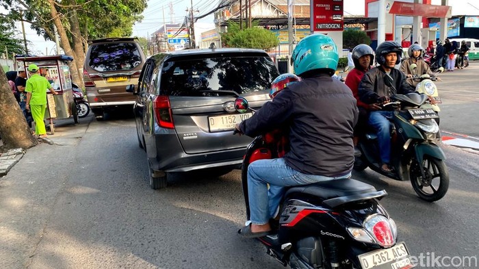 Kondisi di Jalan Derwati-Ciwastra pada Jumat (18/7/2025).