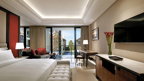 Lobby dan kamar Trans Resort Bali.