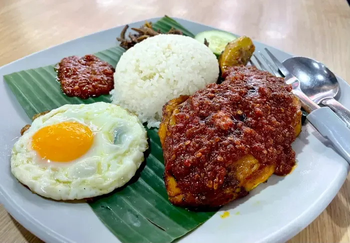 Mantan Awak Kabin Sukses Jualan Nasi Lemak hingga Masuk Michelin Guide