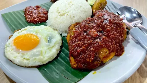 Mantan Awak Kabin Sukses Jualan Nasi Lemak hingga Masuk Michelin Guide