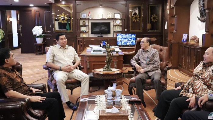 Menteri Perumahan dan Kawasan Permukiman (PKP) Maruarar Sirait menemui Ketua Mahkamah Agung (MA) Sunarto (Dok istimewa).