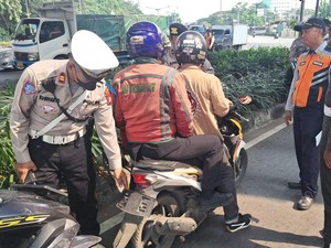 Pelat Nomor di Belakang Motor Harus Dipasang, Kalau Hilang Gimana?
