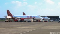 Selain itu, Bandara Halim tetap melayani penerbangan kenegaraan, militer, charter khusus, dan penerbangan perintis seperti biasa. 