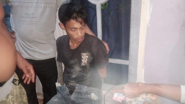 Pelaku pencurian kotak amal di Lubuklinggau diamankan dan dimassa warga