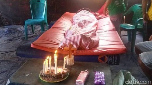 Seorang pengungsi meninggal di posko pengungsian erupsi Lewotobi Laki-laki, Jumat (18/7/2025).