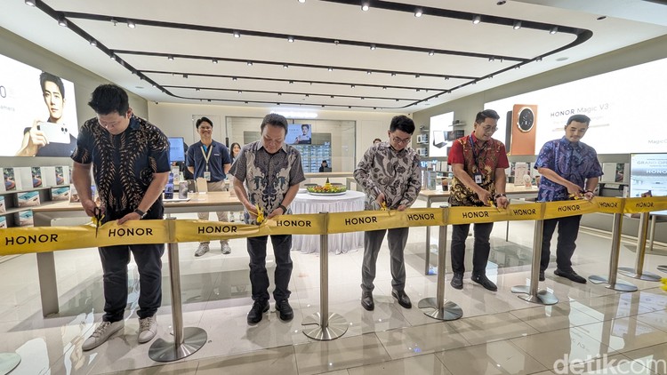 Peresmian Honor Experience Store pertama di Indonesia