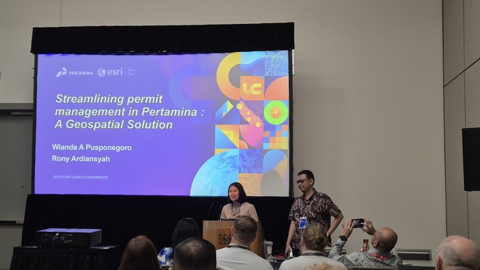 Pertamina Kenalkan Sistem Perizinan Real-time di Esri User Conference 2025