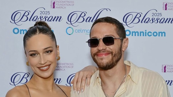 Foto: Sosok Model yang Dihamili Pete Davidson, Pernah Dipacari Benny Blanco
