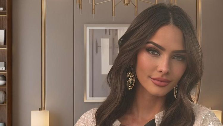 Potret Cantik Sandra Vergara, Adik Sofia Vergara yang Jadi Agen Real Estate
