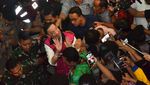 Senyum Tom Lembong Usai Divonis 4,5 Tahun Penjara dalam Kasus Impor Gula