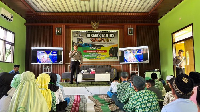 Sosialisasi operasi patuh Semeru Polres Blitar.