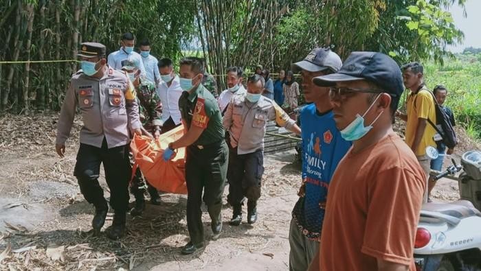 Santoso (70), suami yang membunuh istrinya sendiri