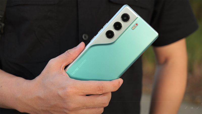 Tecno Camon 40 Pro