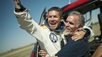 Kini, dunia olahraga ekstrem berduka atas kepergian sang “God of the Skies” yang dikenal tak pernah takut menantang batas ketinggian dan kecepatan. (REUTERS/Red Bull Content Pool/Balazs Gar)