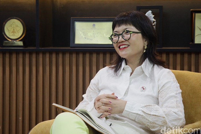 Wamendiktisaintek Stella Christie