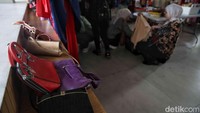 Bersaling Silang bukan sekadar ajang bertukar pakaian, tapi ajakan untuk lebih peduli pada bumi, sesama, dan gaya hidup yang lebih bijak. Di tengah dunia yang terus mengejar hal baru, kegiatan ini mengingatkan kita bahwa seringkali yang kita butuhkan bukanlah lebih banyak, tapi lebih sadar. Sebab bumi tak butuh orang sempurna, ia hanya butuh lebih banyak orang yang mau mencoba berubah, walau satu baju dalam satu langkah.