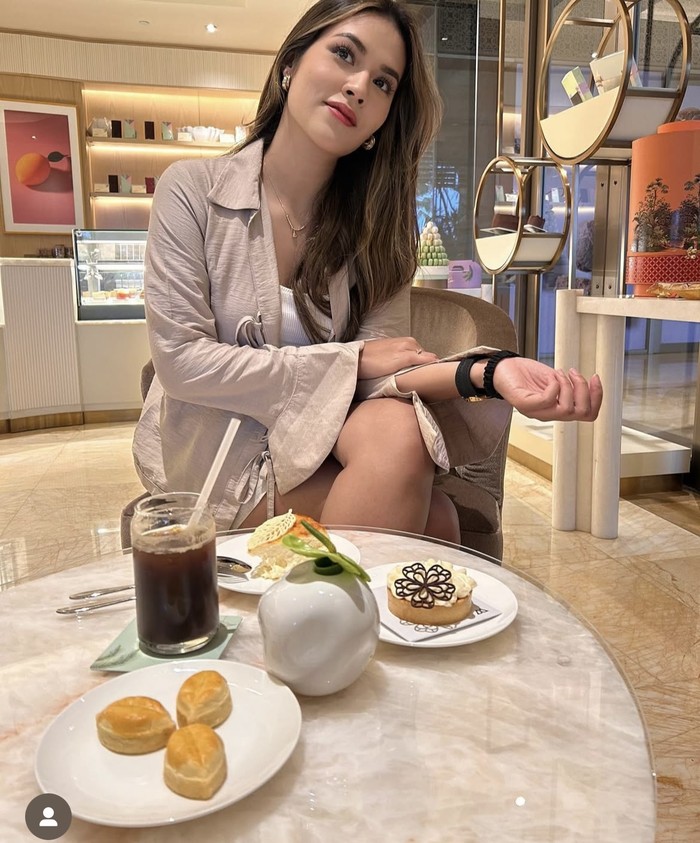 Cantiknya Raisa Saat Cicip Gelato hingga Nongkrong di Kafe Cantiknya Raisa Saat Cicip Gelato hingga Nongkrong di Kafe