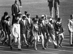 15 Foto Ini Tampak Biasa, Tapi Menyimpan Kisah Tragis & Menyeramkan