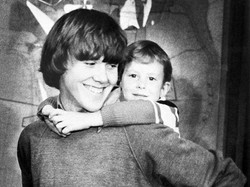 15 Foto Ini Tampak Biasa, Tapi Menyimpan Kisah Tragis & Menyeramkan