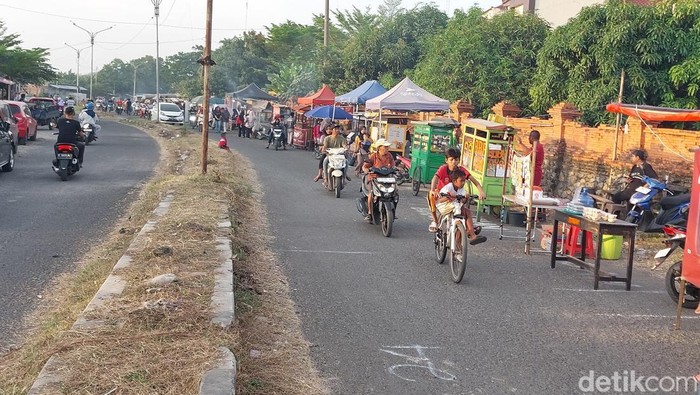 Lokasi pusat jajan kuliner Trusmi