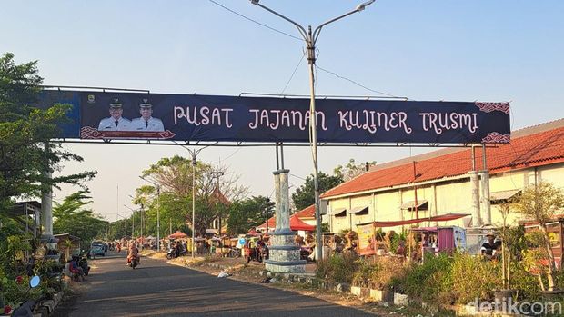 Lokasi pusat jajan kuliner Trusmi