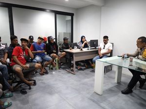 Ngopi Bareng Sopir, Satlantas Malang Sosialisasi Operasi Patuh 2025