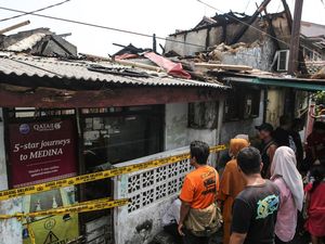 Jeritan Getir Bocah Terjebak di Tengah Kebakaran Rumah Tebet