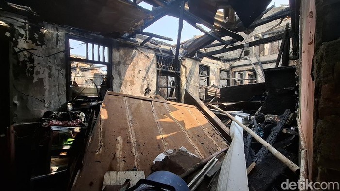Kebakaran rumah menewaskan 4 anak di Bukit Duri, Tebet, Jaksel.