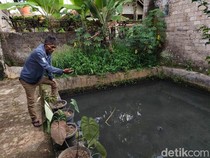 Saluran Air di Sukabumi Keluarkan Bau Menyengat