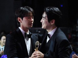 Video Interaksi Lee Jun Hyuk-Lee Jun Young Usai Insiden Piala Blue Dragon
