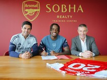 Noni Madueke Mau Menangi Semua Trofi Bareng Arsenal