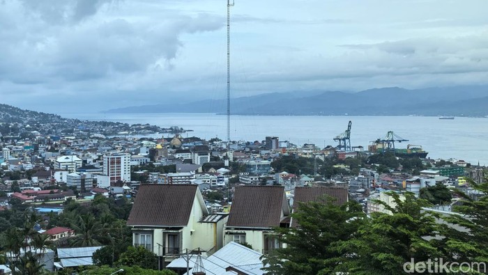 Menyempurnakan Kebahagiaan Warga Maluku Lewat Literasi Keuangan