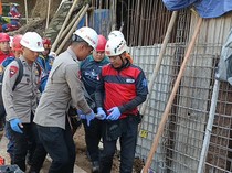 Longsor Proyek Kirmir Telan Satu Korban Jiwa di Cimahi