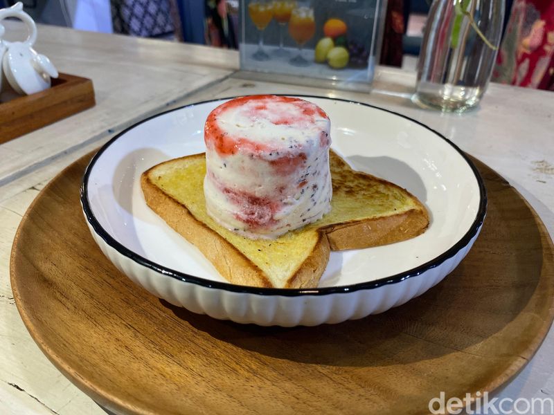 Pieces of Peace, kedai teh artisan di Petak 6 Glodok